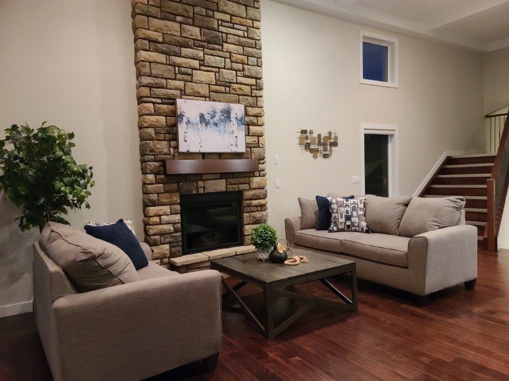 staged-living-room-whispering-ridge-blackmore-property